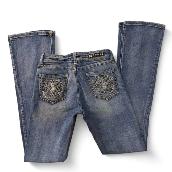 RED RIVET - Picture 5 of 6